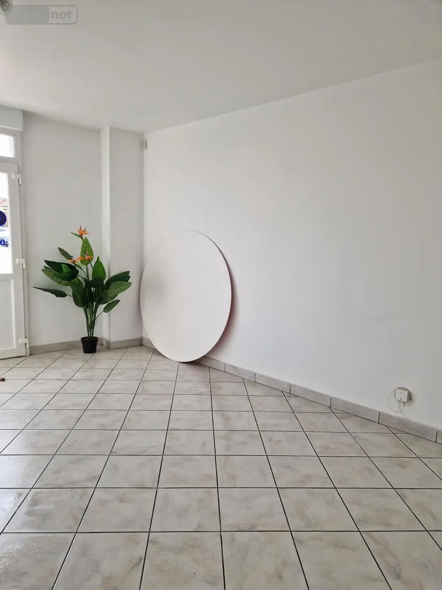 Location fonds et murs commerciaux Arras 62000 Pas-de-Calais 62 25 m2 560 euros 62133-L540 001