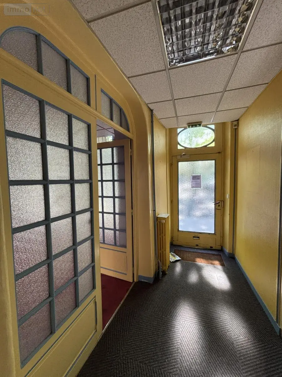 Location fonds et murs commerciaux Laval 53000 Mayenne 53 70 m2 3 pièces 850 euros 53005-L467 001