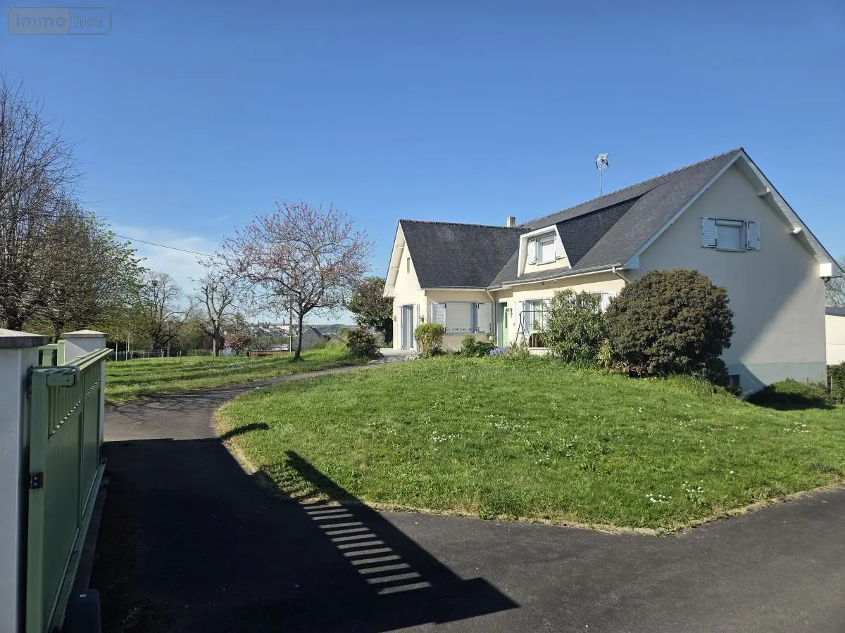 Maison a vendre Château-Gontier-sur-Mayenne 53200 Mayenne 53 143 m2 7 pièces 291400 euros 53073-1759 001