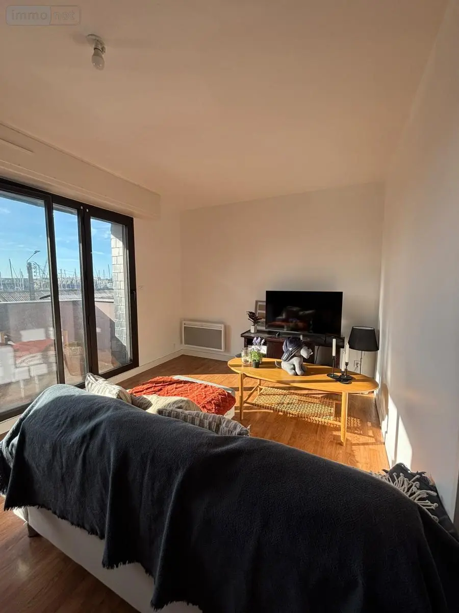 Location appartement Saint-Malo 35400 Ille-et-Vilaine 35 38 m2 2 pièces 550 euros 35084-L232 001