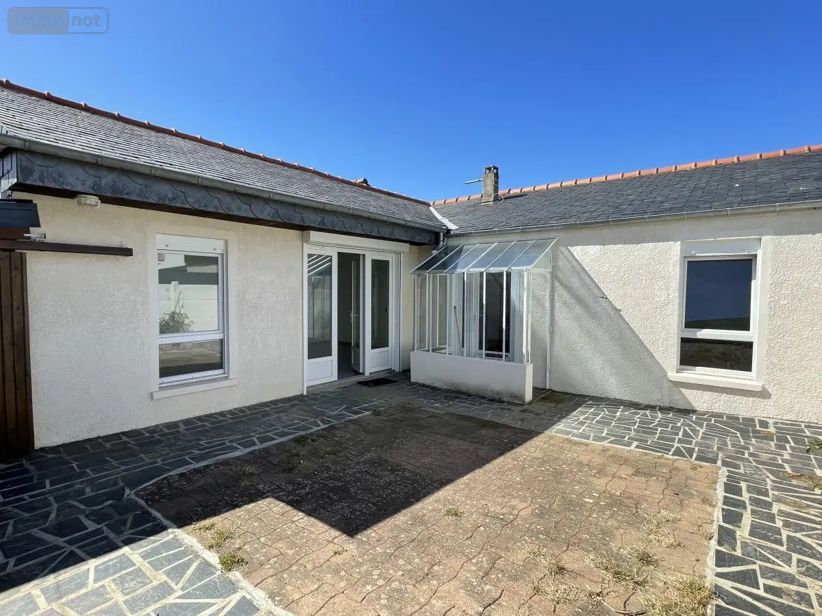 Location maison Saint-Malo 35400 Ille-et-Vilaine 35 88 m2 5 pièces 1100 euros 35104-L133 001
