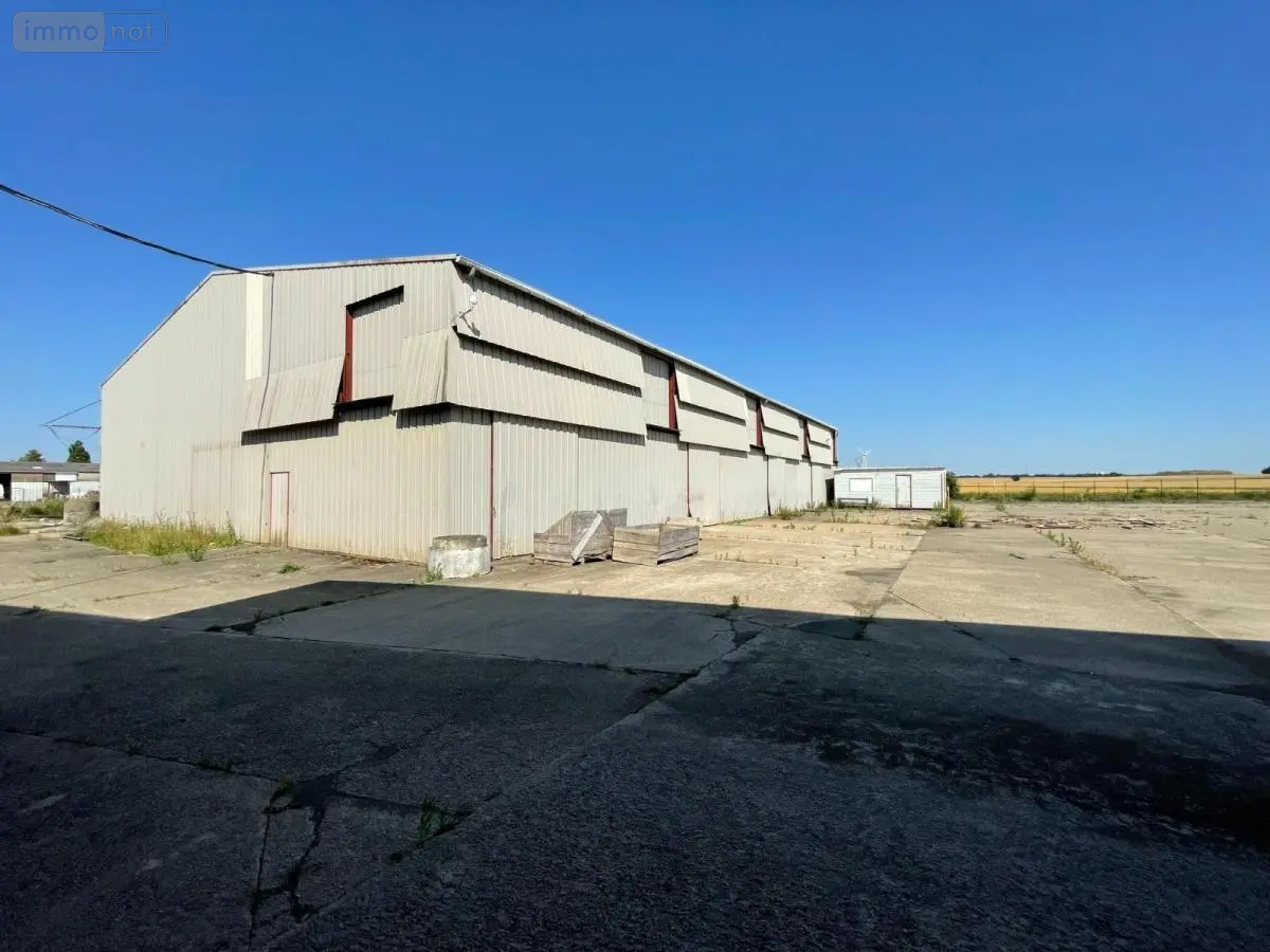 Fonds et murs commerciaux a vendre Saint-Jean-de-Liversay 17170 Charente-Maritime 17 4000 m2 3090000 euros 17015-504 001