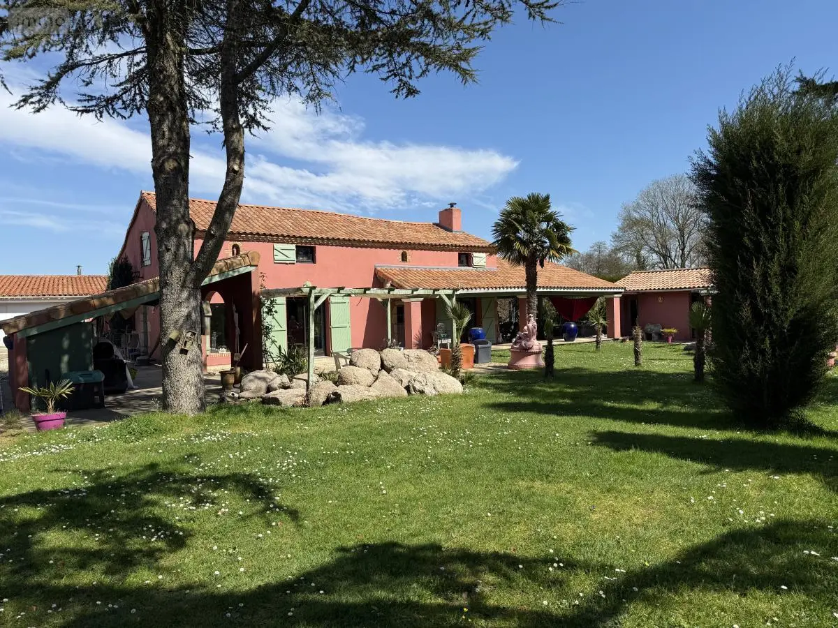 Maison a vendre Le May-sur-Èvre 49122 Maine-et-Loire 49 190 m2 5 pièces 415600 euros 49058-1479 001