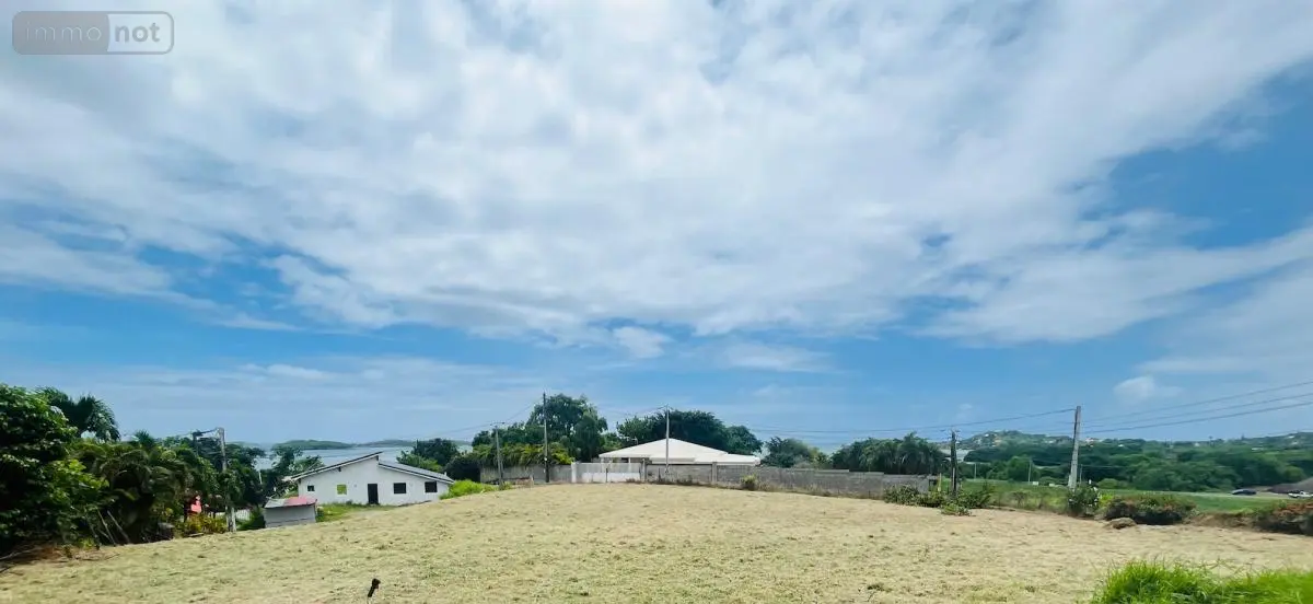 Terrain a batir a vendre Le François 97240 Martinique 972 283500 euros 97204-352 001