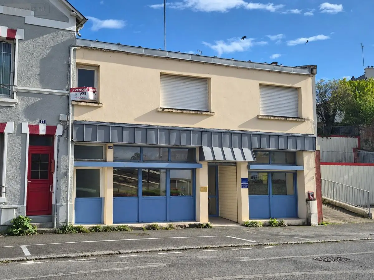 Fonds et murs commerciaux a vendre Pontivy 56300 Morbihan 56 213 m2 312960 euros 56076-1401 001
