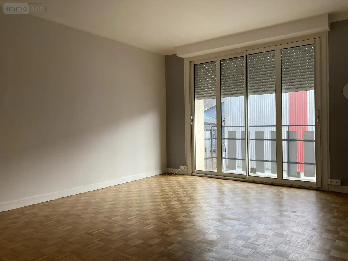 Appartement a vendre Laval 53000 Mayenne 53 68 m2 3 pièces 167680 euros 53007-2211 001