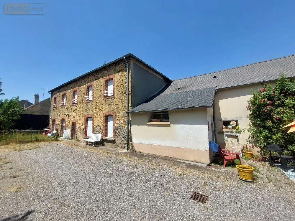Immeuble de rapport a vendre Cossé-le-Vivien 53230 Mayenne 53 213 m2 240920 euros 53032-1108 001