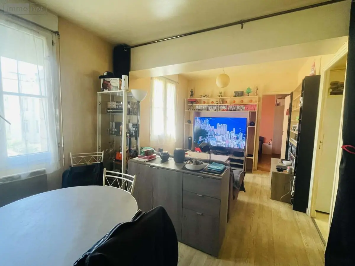Appartement a vendre Saumur 49400 Maine-et-Loire 49 42 m2 2 pièces 79500 euros 49075-780 001