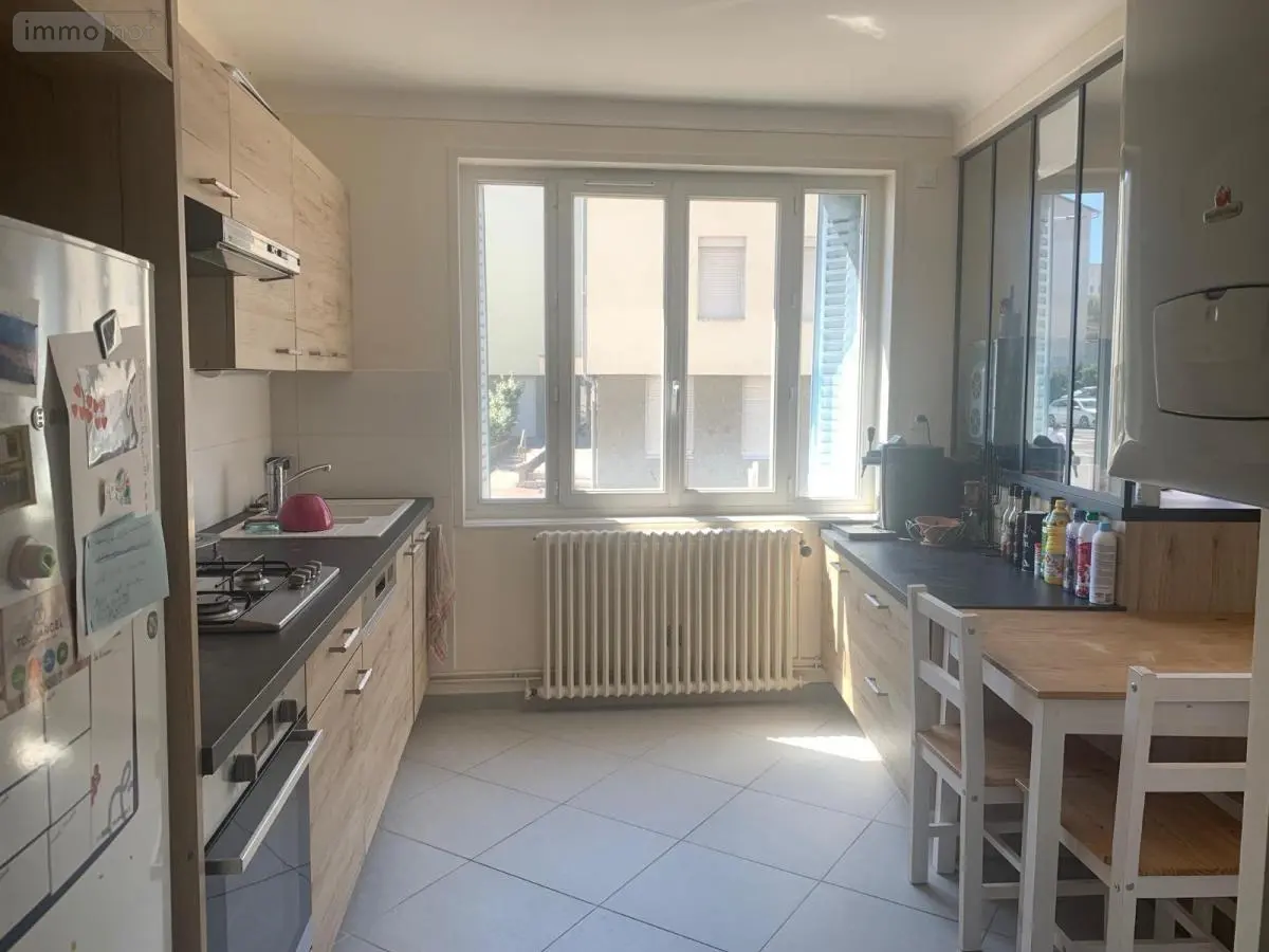 Location appartement Bourg-en-Bresse 01000 Ain 01 70 m2 4 pièces 706 euros 01065-L413 001