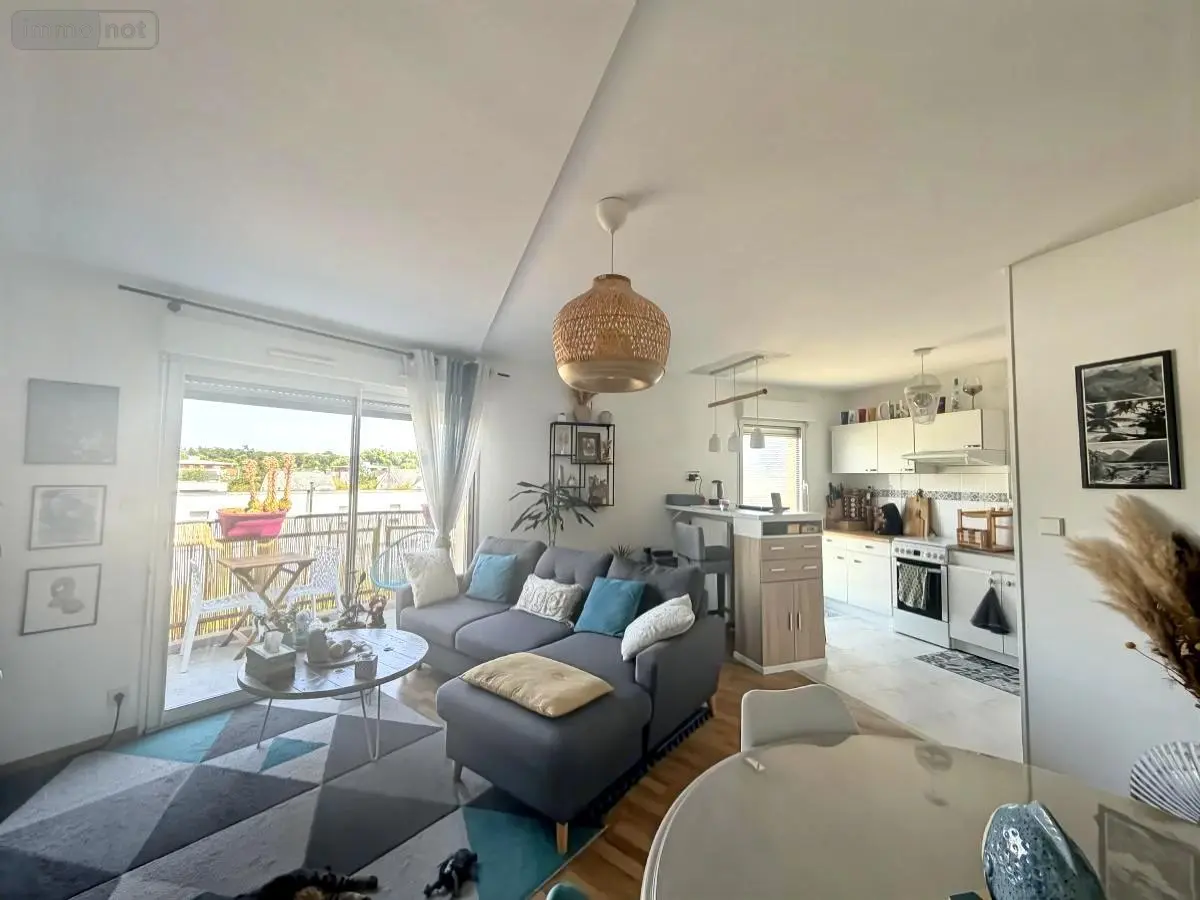 Location appartement Le Rheu 35650 Ille-et-Vilaine 35 65 m2 3 pièces 850 euros 35060-L378 001