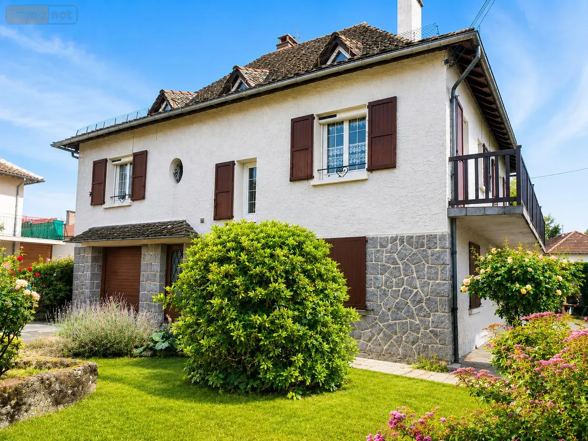 Maison a vendre Aurillac 15000 Cantal 15 163 m2 7 pièces 268000 euros 059-2064 001