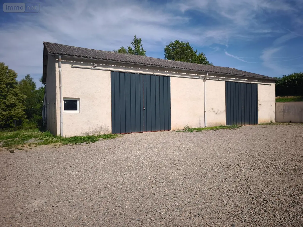 Fonds et murs commerciaux a vendre Saint-Mamet-la-Salvetat 15220 Cantal 15 200 m2 3 pièces 159000 euros 059-2070 001