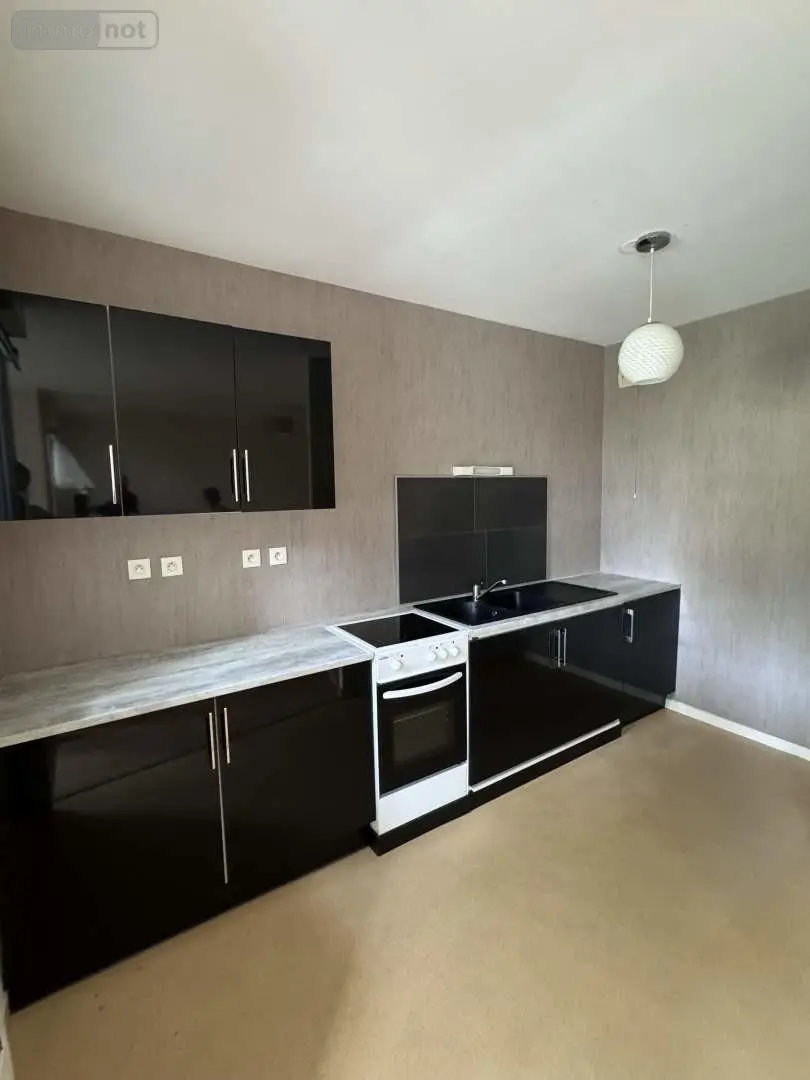 Location appartement Liffré 35340 Ille-et-Vilaine 35 48 m2 2 pièces 620 euros 028-1344 001