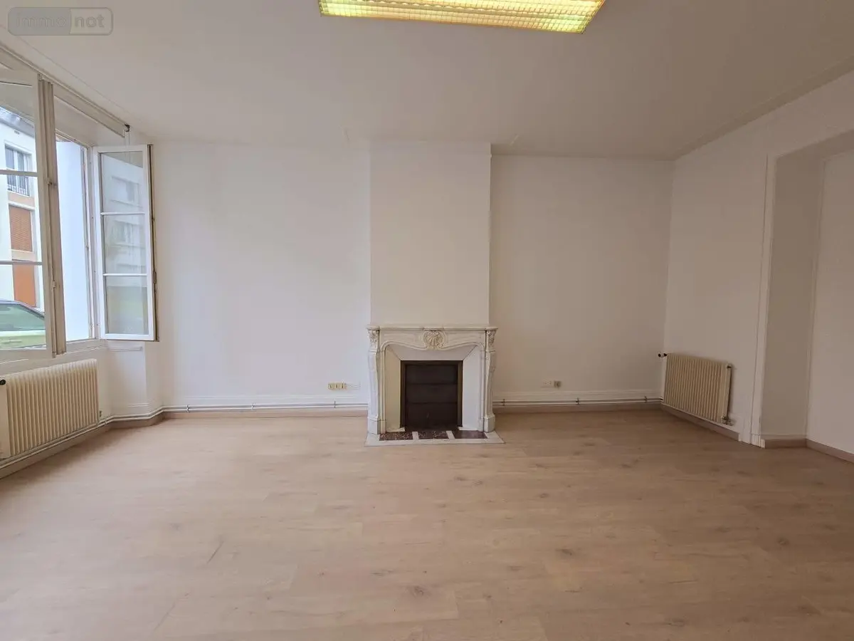 Fonds et murs commerciaux a vendre Pont-Audemer 27500 Eure 27 43 m2 1 pièce 63600 euros 065-320 001