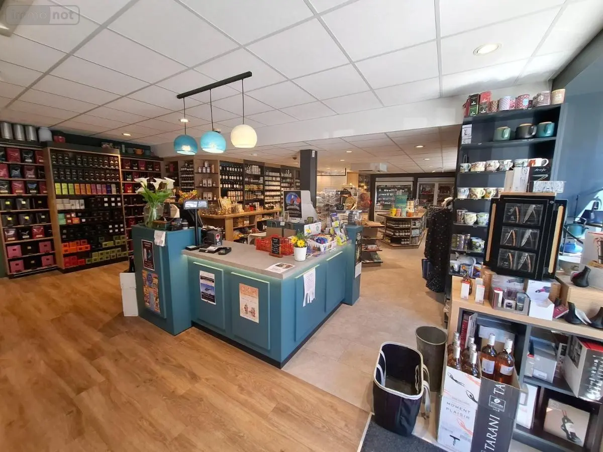 Fonds et murs commerciaux a vendre Barneville-Carteret 50270 Manche 50 250 m2 575000 euros 50040-582 001