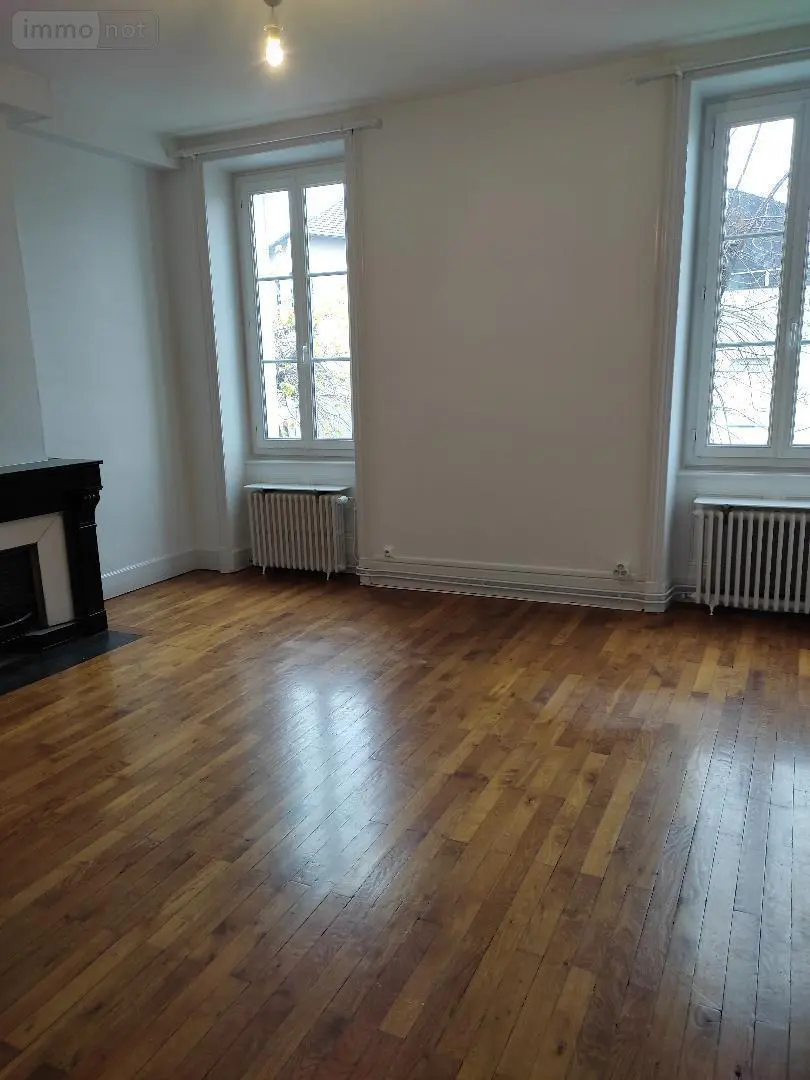 Location appartement Bourg-en-Bresse 01000 Ain 01 94 m2 4 pièces 890 euros 01065-L417 001