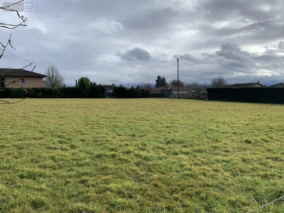Terrain a batir a vendre Dompierre-sur-Veyle 01240 Ain 01 185000 euros 01083-1947 001