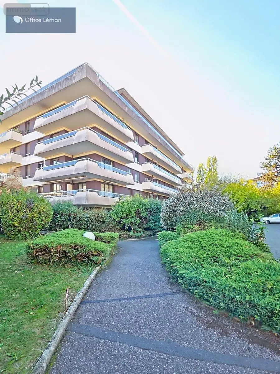 Location appartement Ferney-Voltaire 01210 Ain 01 24 m2 1 pièce 970 euros 01047-L176 001