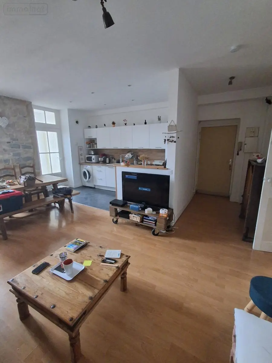 Location appartement Bourg-en-Bresse 01000 Ain 01 67 m2 3 pièces 766 euros 01083-L166 001