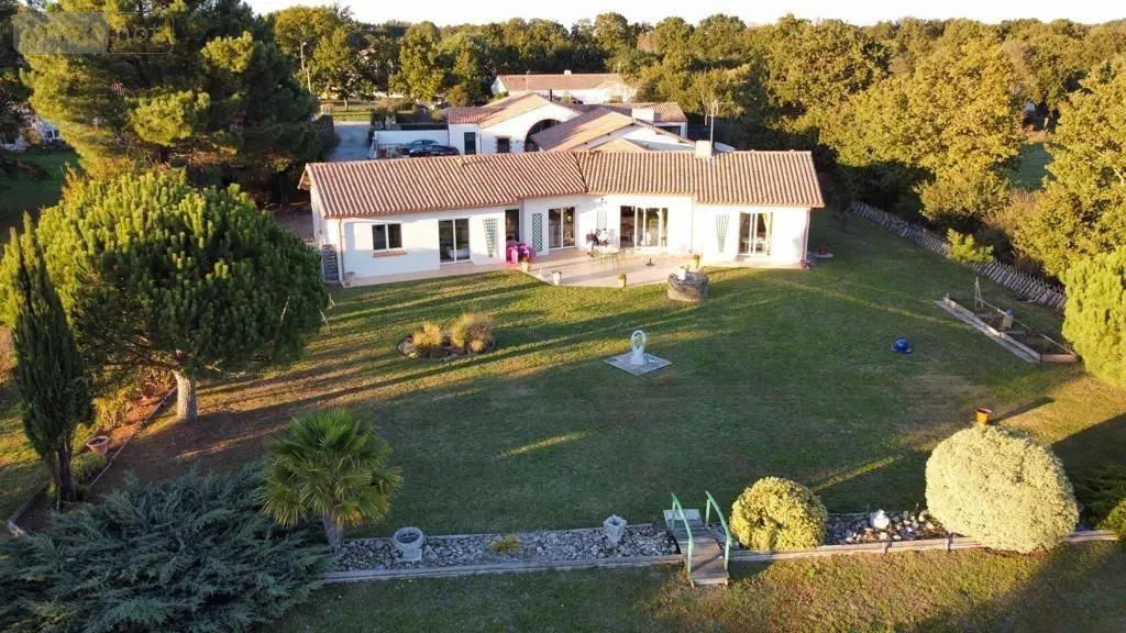 Maison a vendre Pornic 44210 Loire-Atlantique 44 213 m2 8 pièces 668000 euros 44086-1496 001