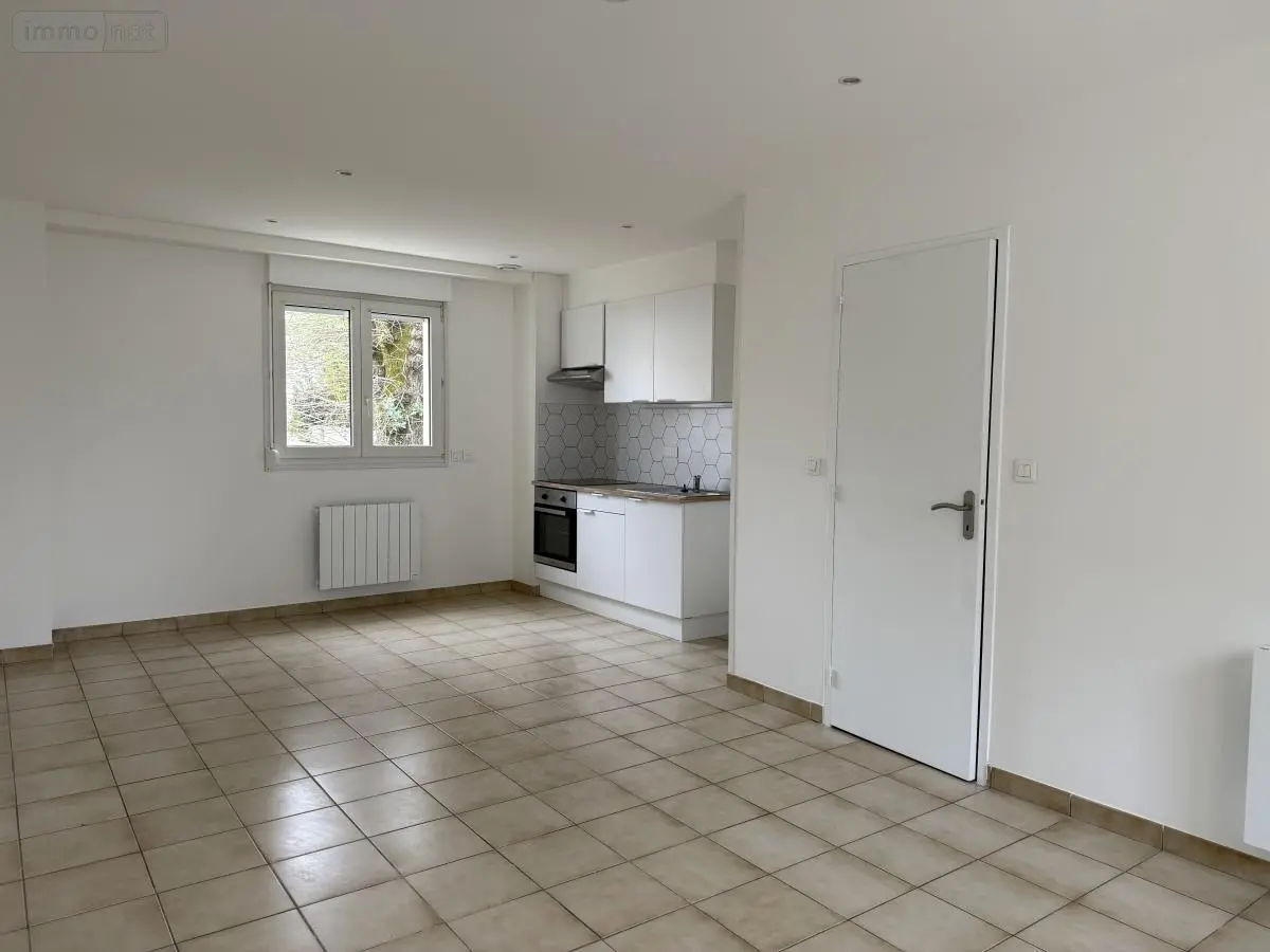 Location appartement Évron 53150 Mayenne 53 41 m2 3 pièces 500 euros 53007-L322 001