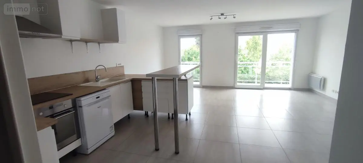 Location appartement Châlons-en-Champagne 51000 Marne 51 70 m2 789 euros 51084-L674 001