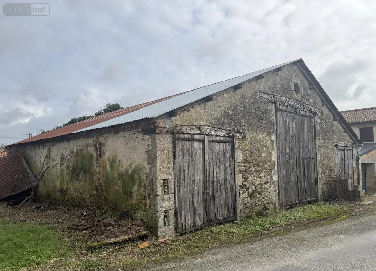 Terrain a batir a vendre Sainte-Flaive-des-Loups 85150 Vendée 85 135900 euros 85072-1129 001