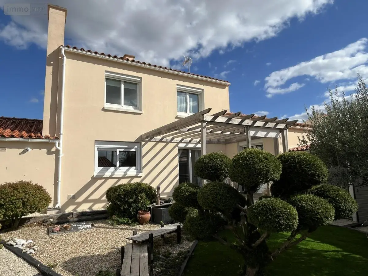 Maison a vendre Luçon 85400 Vendée 85 116 m2 6 pièces 239000 euros 85088-2334 001