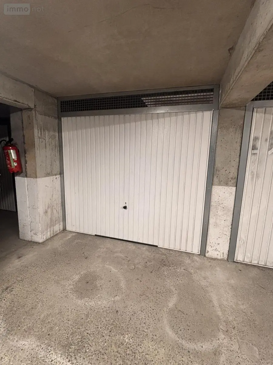 Garage et parking a vendre Angers 49000 Maine-et-Loire 49 12 m2 32000 euros 49037-1192 001