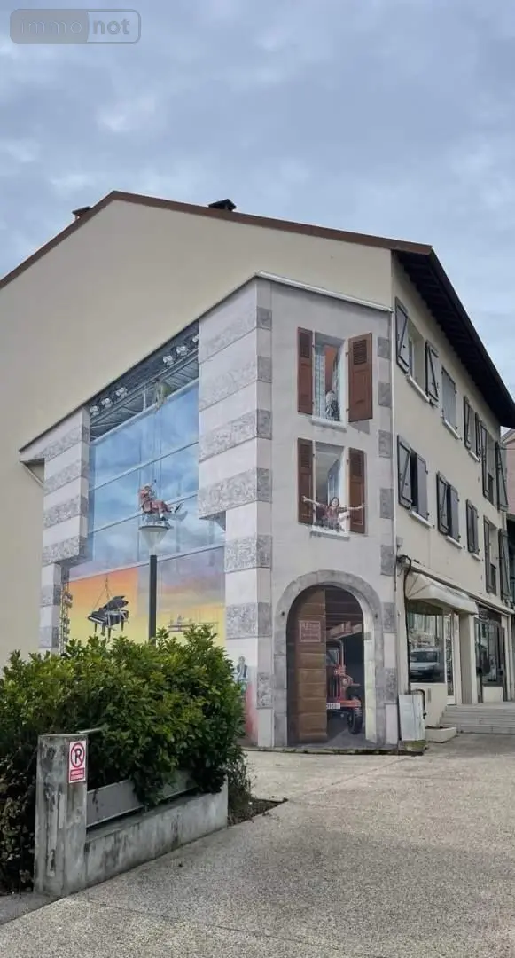 Immeuble de rapport a vendre Saint-Genis-Pouilly 01630 Ain 01 420 m2 1650000 euros 01047-705 001