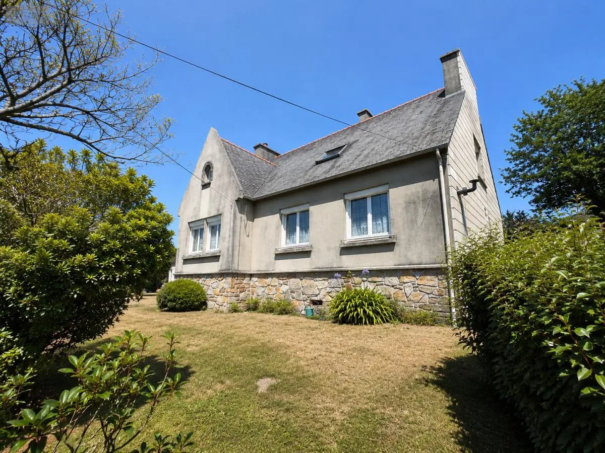 Maison a vendre Kernouës 29260 Finistère 29 154 m2 9 pièces 239100 euros 29132-562 001