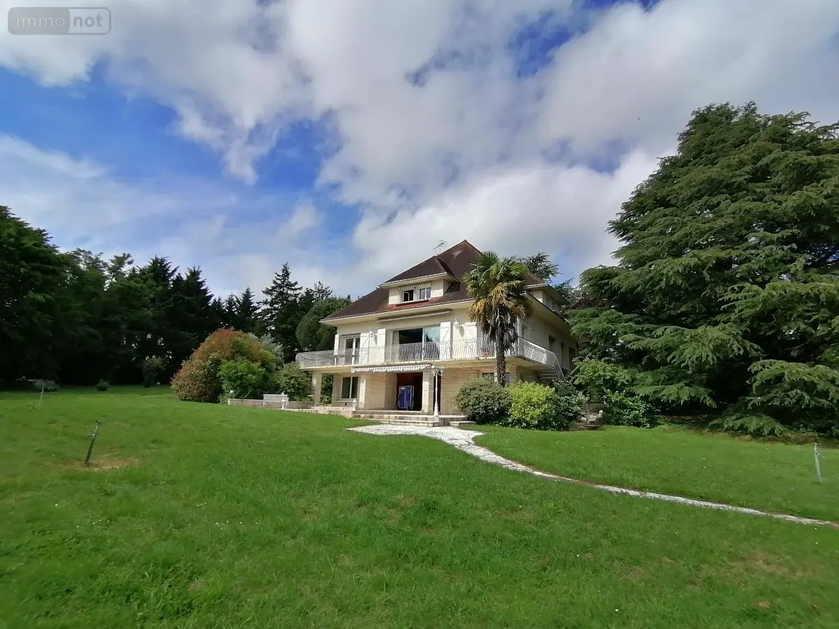 Maison a vendre Descartes 37160 Indre-et-Loire 37 414 m2 21 pièces 367500 euros 37082-299 001
