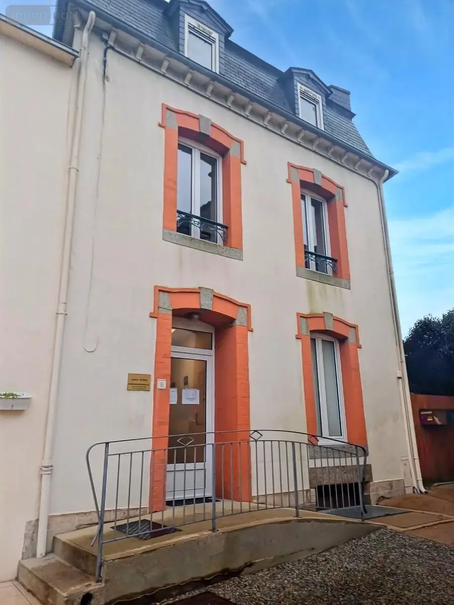 Immeuble de rapport a vendre Uzel 22460 Côtes-d'Armor 22 80 m2 100035 euros 22110-2235 001