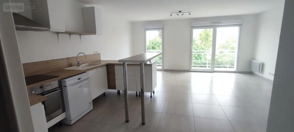 Location appartement Châlons-en-Champagne 51000 Marne 51 70 m2 789 euros 51084-L638 001