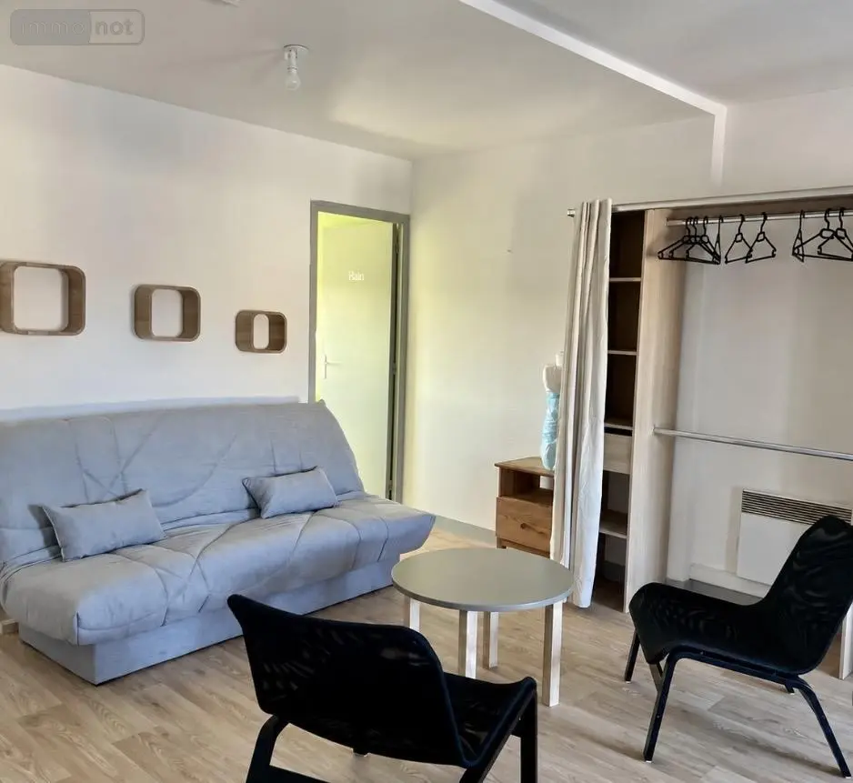 Location appartement Savenay 44260 Loire-Atlantique 44 25 m2 1 pièce 413 euros 44028-L205 001