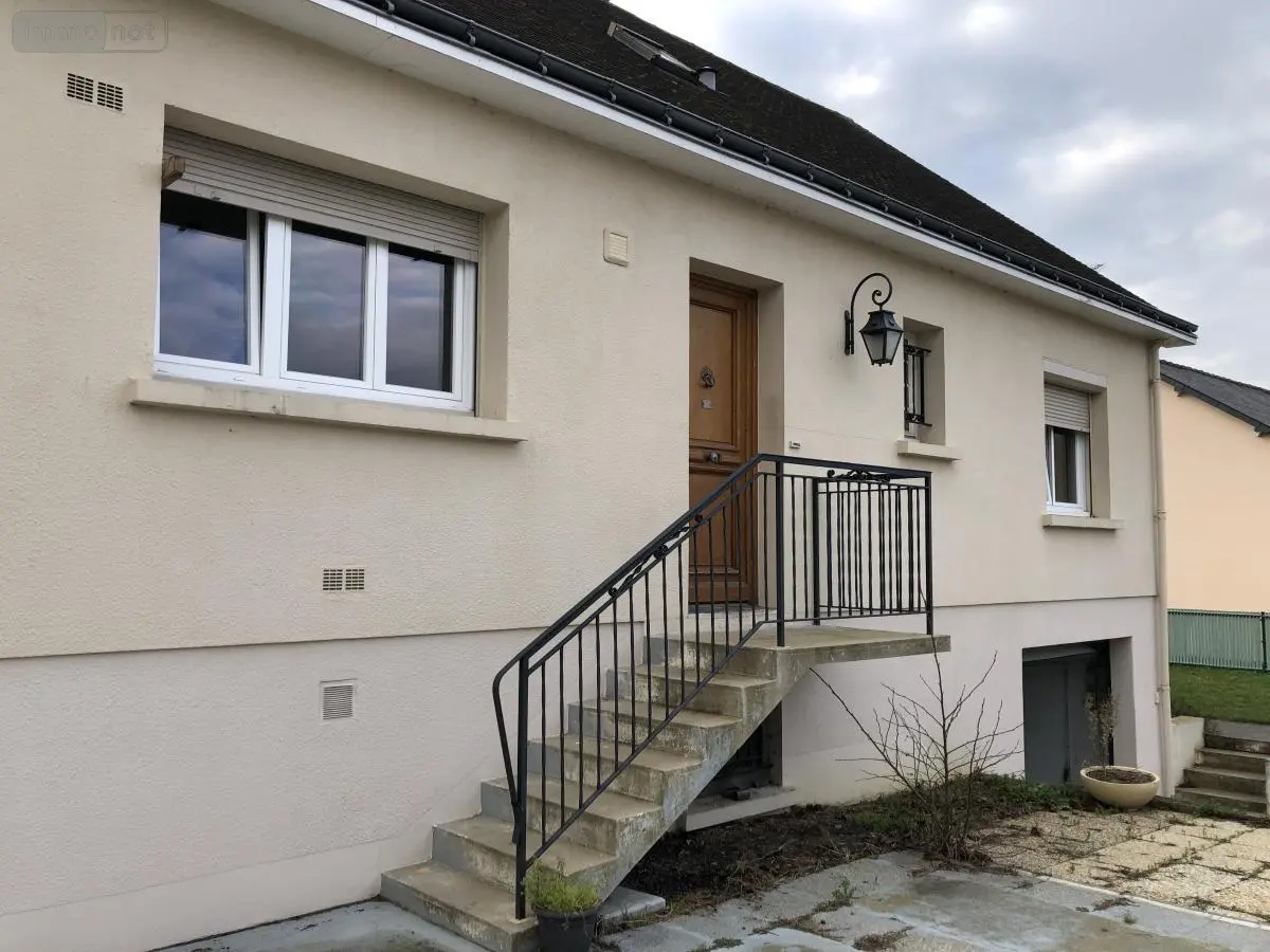 Maison a vendre Solesmes 72300 Sarthe 72 135 m2 10 pièces 166950 euros 53039-408 001