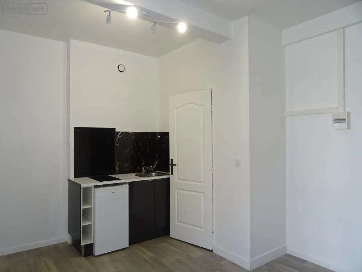 Location appartement Reims 51100 Marne 51 14 m2 1 pièce 480 euros 51082-L1026 001