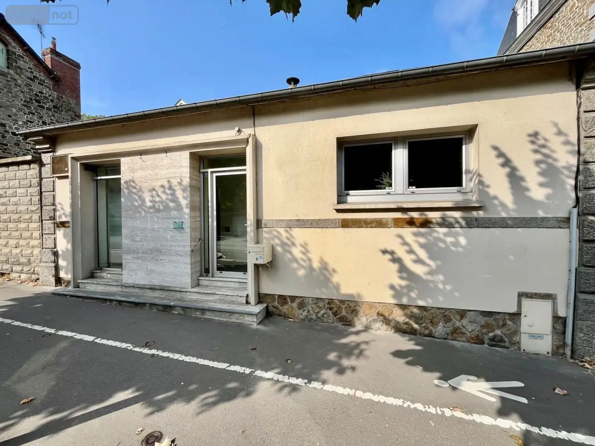 Location fonds et murs commerciaux Dol-de-Bretagne 35120 Ille-et-Vilaine 35 37 m2 550 euros 35130-L325 001