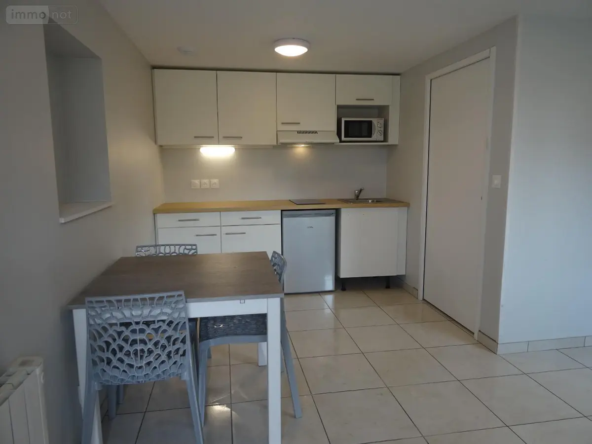 Location appartement Bourg-en-Bresse 01000 Ain 01 19 m2 1 pièce 515 euros Studio meublé toutes charges comprises 001
