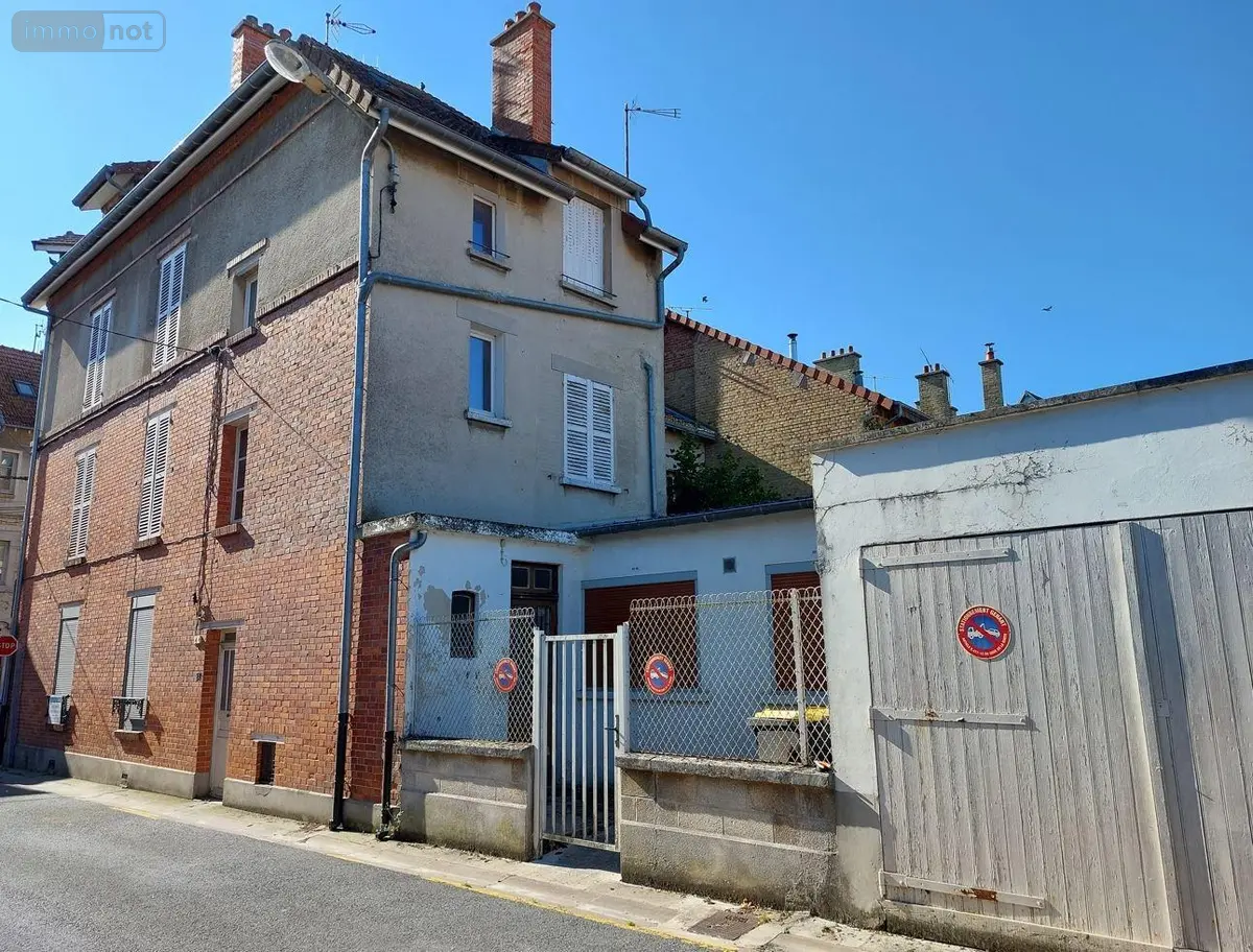 Immeuble de rapport a vendre Attigny 08130 Ardennes 08 200 m2 197072 euros ATT183 001
