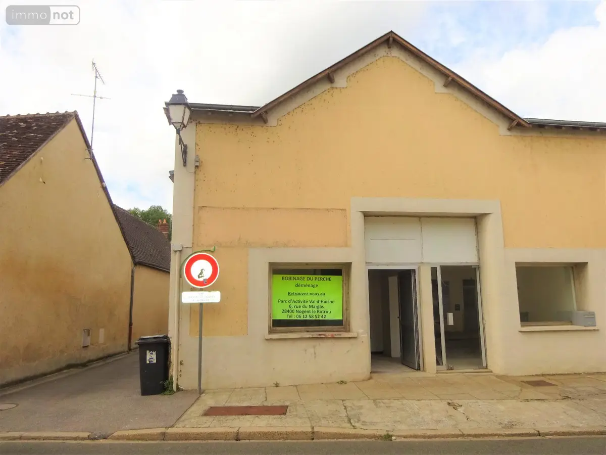Location fonds et murs commerciaux Nogent-le-Rotrou 28400 Eure-et-Loir 28 136 m2 3 pièces 680 euros LOC NOG 910 001