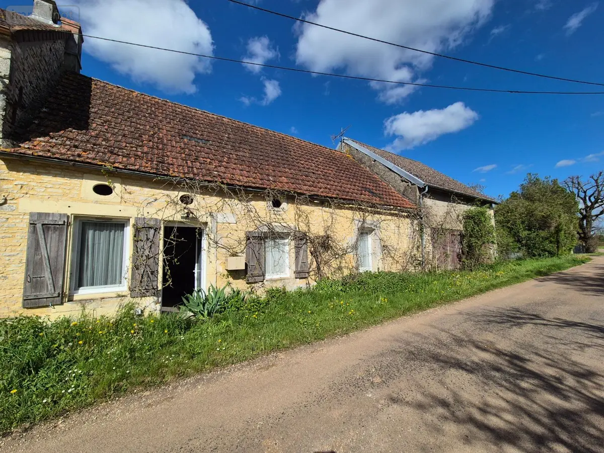 Maison a vendre Sougères-en-Puisaye 89520 Yonne 89 110 m2 5 pièces 100700 euros Ref 056 001