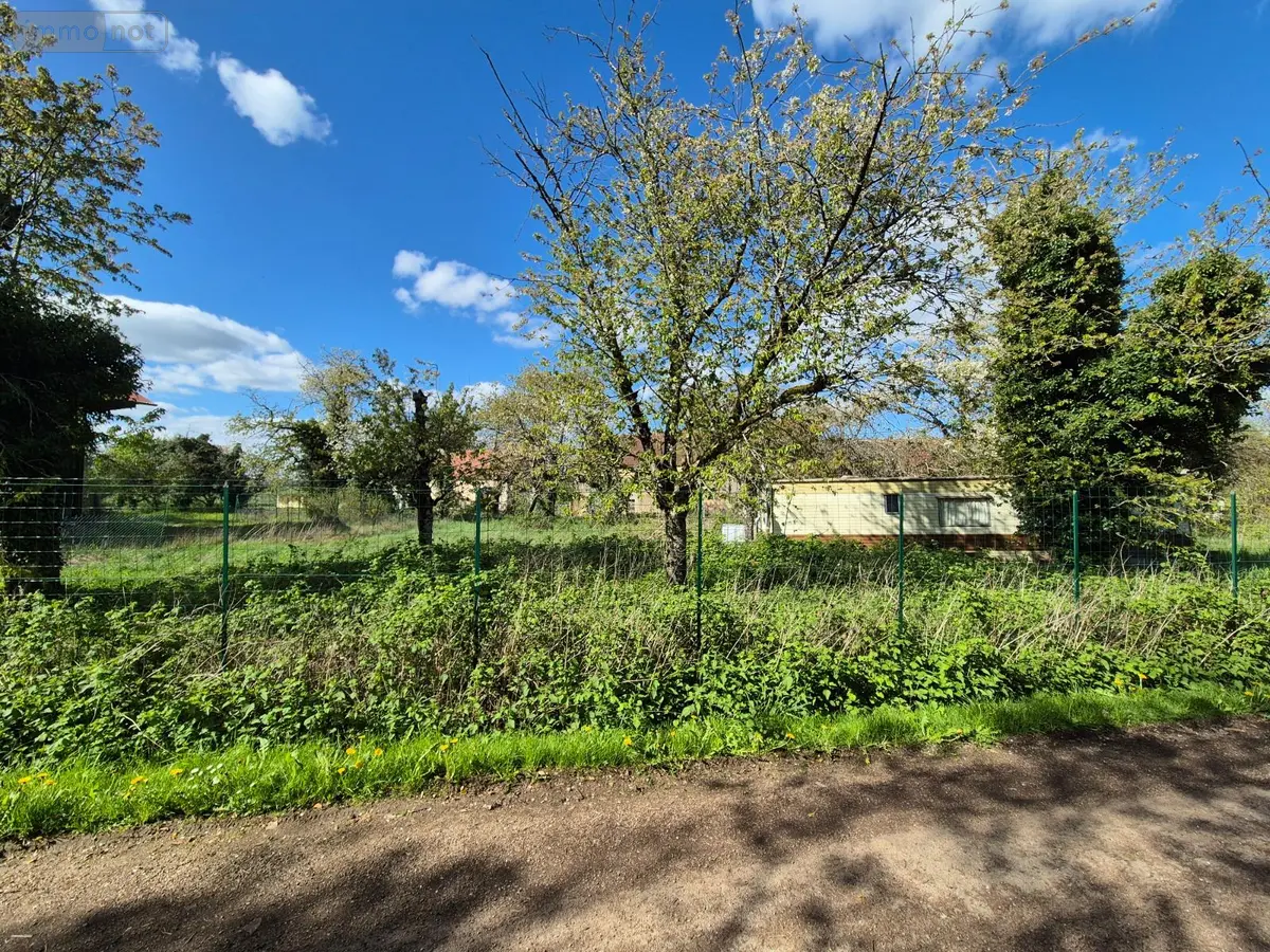 Terrain a batir a vendre Sougères-en-Puisaye 89520 Yonne 89 23600 euros Ref 056 bis 001