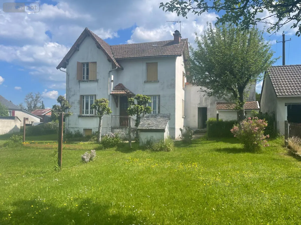 Maison a vendre Lanobre 15270 Cantal 15 102 m2 681 pièces 63600 euros M44 001