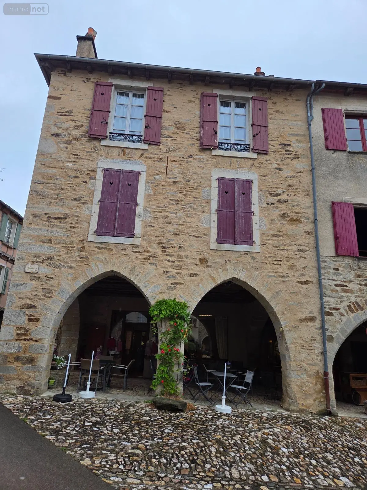 Immeuble de rapport a vendre Sauveterre-de-Rouergue 12800 Aveyron 12 241 m2 12 pièces 190000 euros 1180 001