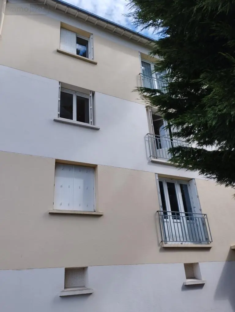 Appartement a vendre Guingamp 22200 Côtes-d'Armor 22 53 m2 4 pièces 98766 euros 00409FR 001