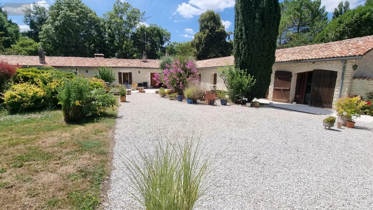 Maison a vendre Barbezieux-Saint-Hilaire 16300 Charente 16 328 m2 9 pièces 550000 euros 1871 001
