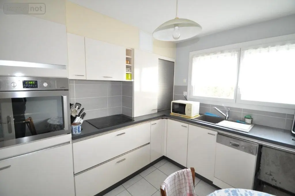 Appartement a vendre Brest 29200 Finistère 29 65 m2 4 pièces 169600 euros CST SAL RB2 001