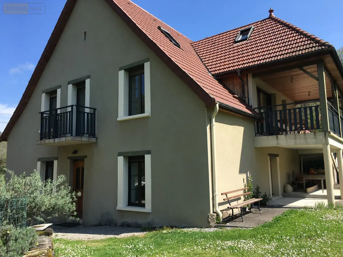 Maison a vendre Bort-les-Orgues 19110 Corrèze 19 256 m2 260000 euros M48 001