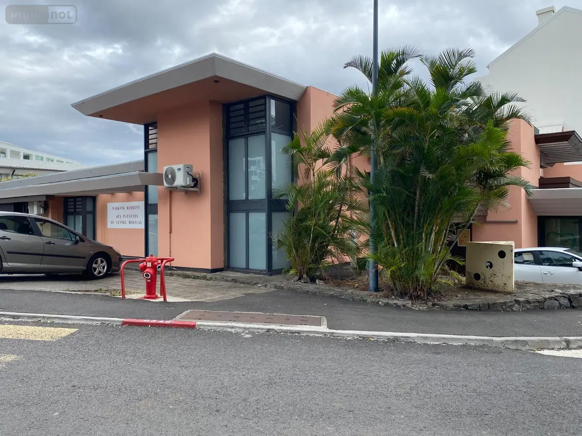 Fonds et murs commerciaux a vendre Saint-Paul 97411 La Réunion 974 4 pièces 917300 euros 228279 001